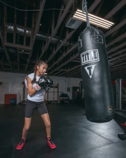 TITLE Classic Leather Super Bag Gloves 2.0 26 TITLE Classic Leather Super Bag Gloves 2.0 -Boxing Promotions Shop CSBGL2BK 1