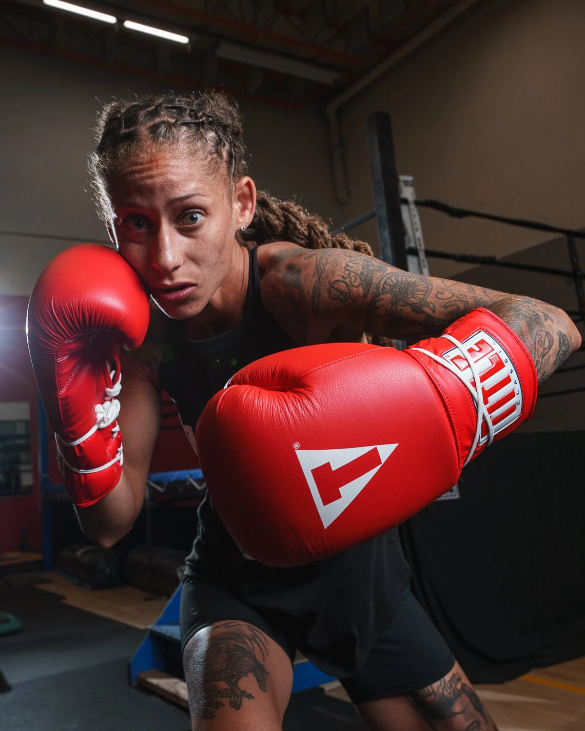 TITLE Classic Leather Lace Training Gloves 2.0 18 TITLE Classic Leather Lace Training Gloves 2.0 - Image 18