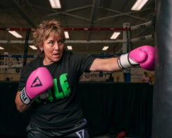 TITLE Premier Leather Super Bag Gloves 2.0 26 TITLE Premier Leather Super Bag Gloves 2.0 -Boxing Promotions Shop TSBG2PK 1