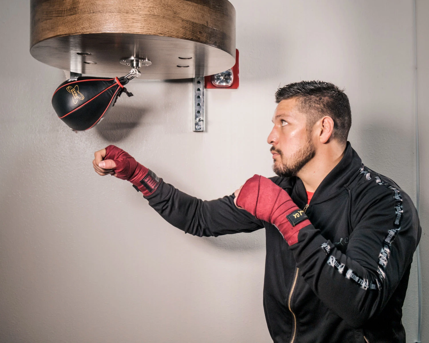 TITLE Boxing Gyro Balanced Leather Speed Bag 6 TITLE Boxing Gyro Balanced Leather Speed Bag - Image 6